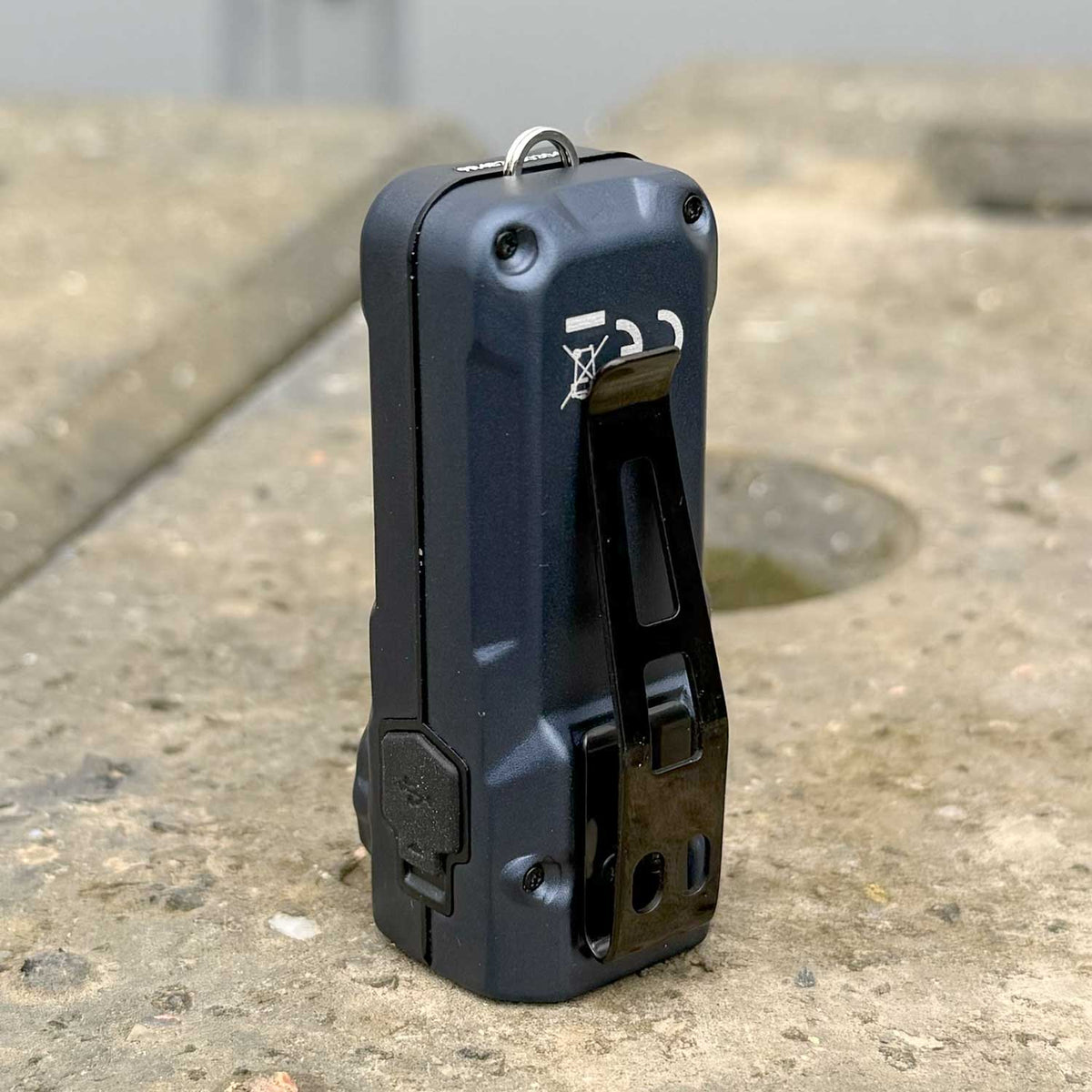 Nitecore TUP2 - Mini-Taschenlampe mit 3 Lichtfarben 1200 Lumen USB-C