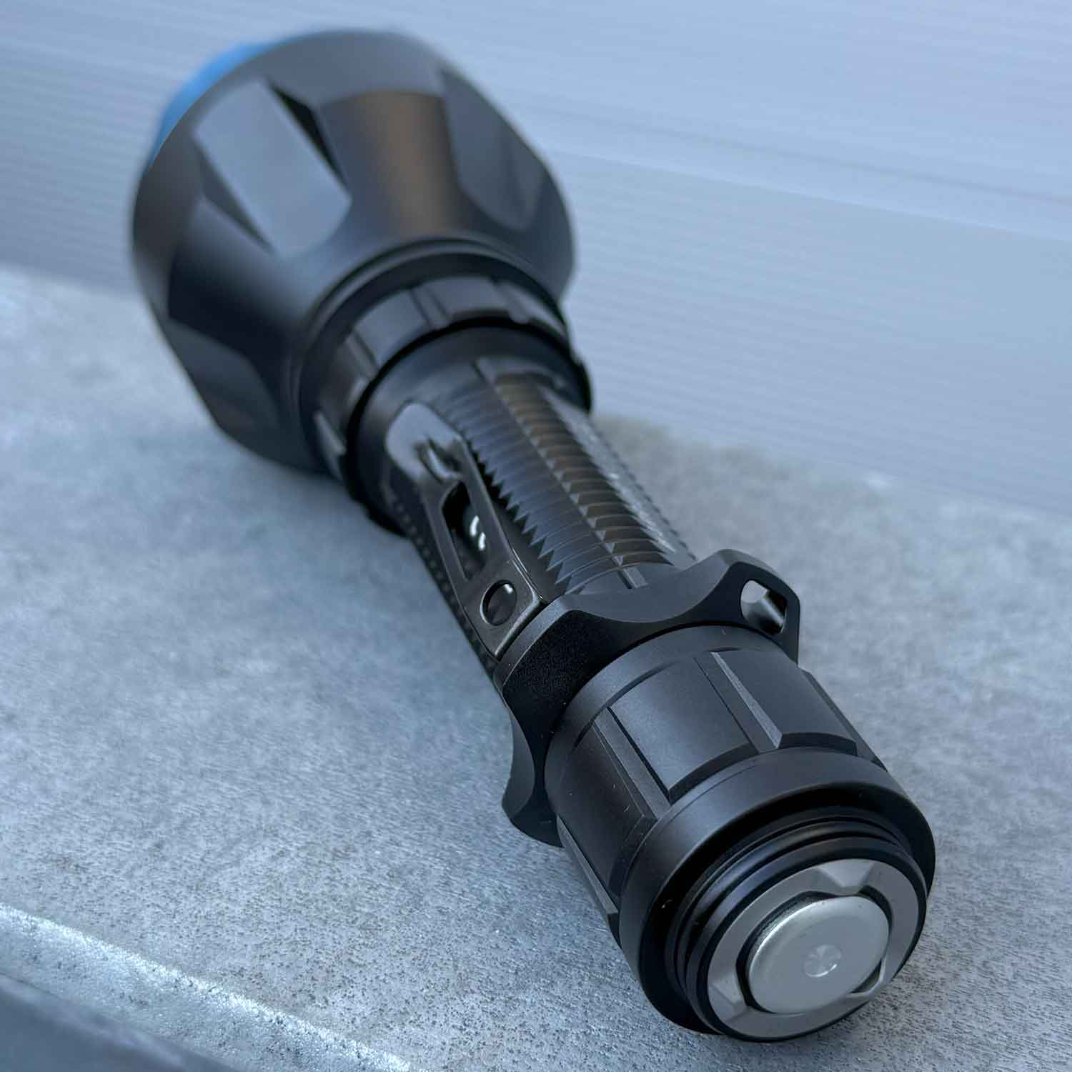 Olight Warrior X Turbo Kit – Jagd-/Suchlampe mit 1100 Lumen (Komplettset) – Detailansicht