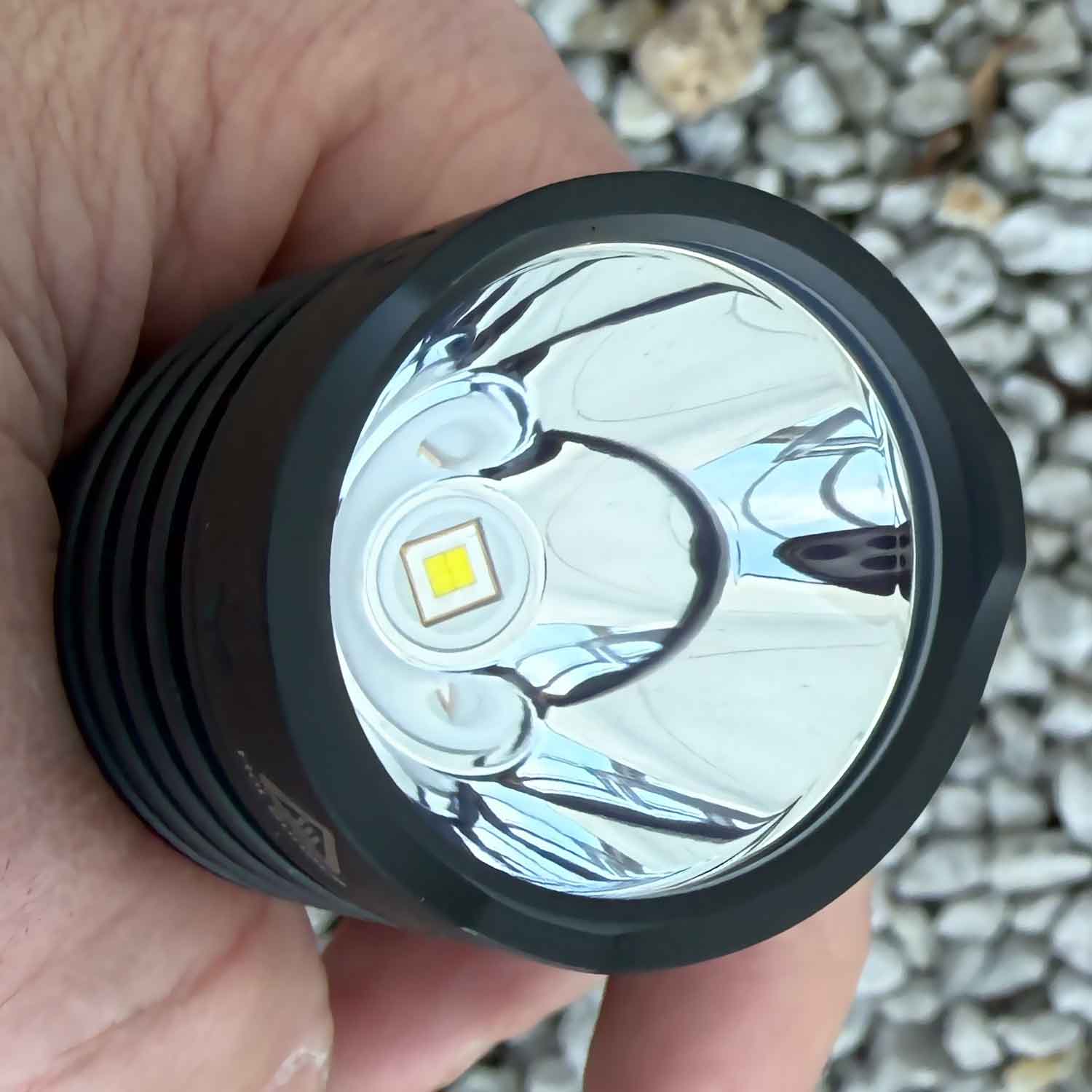 Olight Warrior X4 KIT – Jagd-/Einsatzlampe mit 2600 Lumen (Komplettset) – Detailansicht