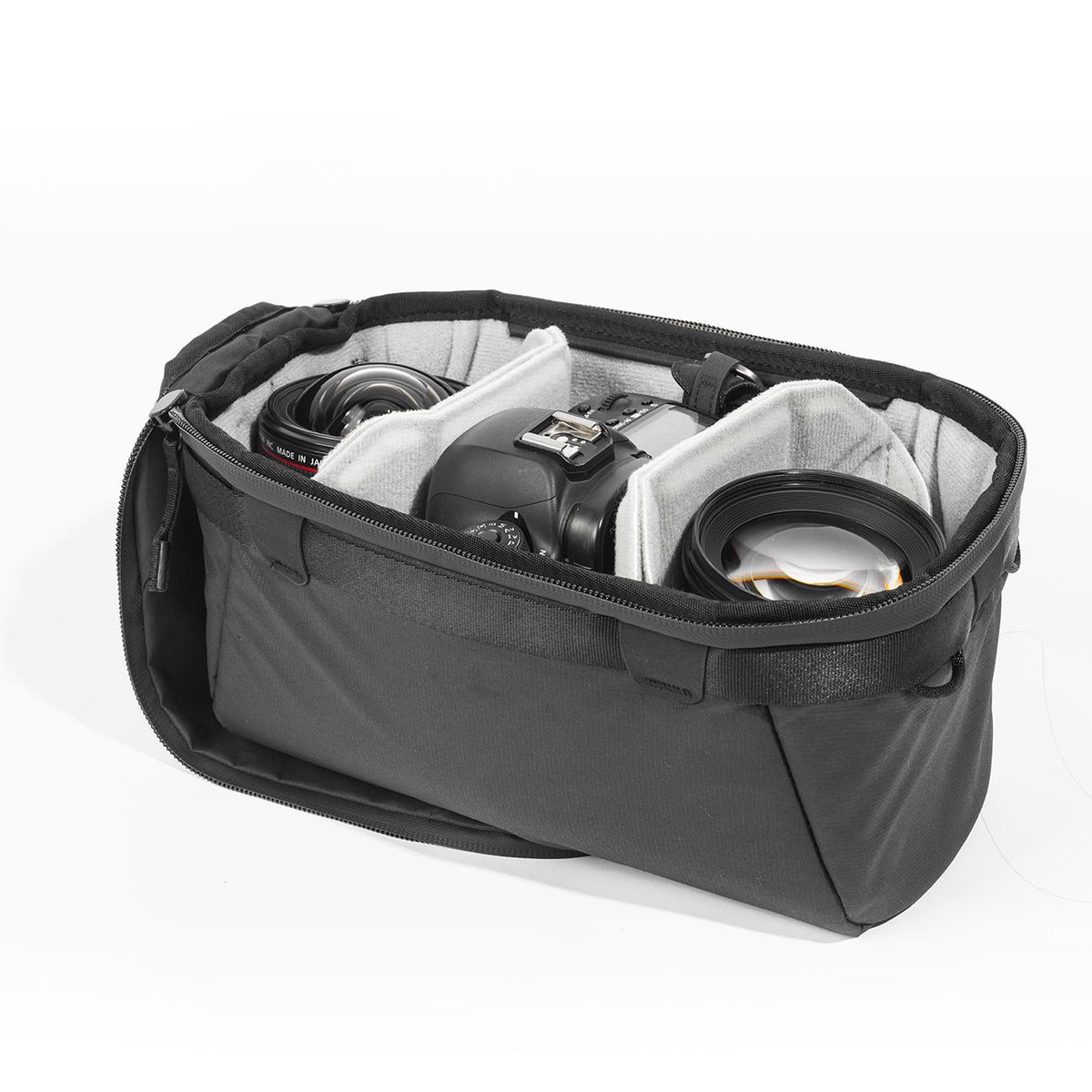 Peak Design Camera Cube V2 – Kamera-Packwürfel. Produktansicht des kompakten Kamerawürfels in Größe X-Small.
