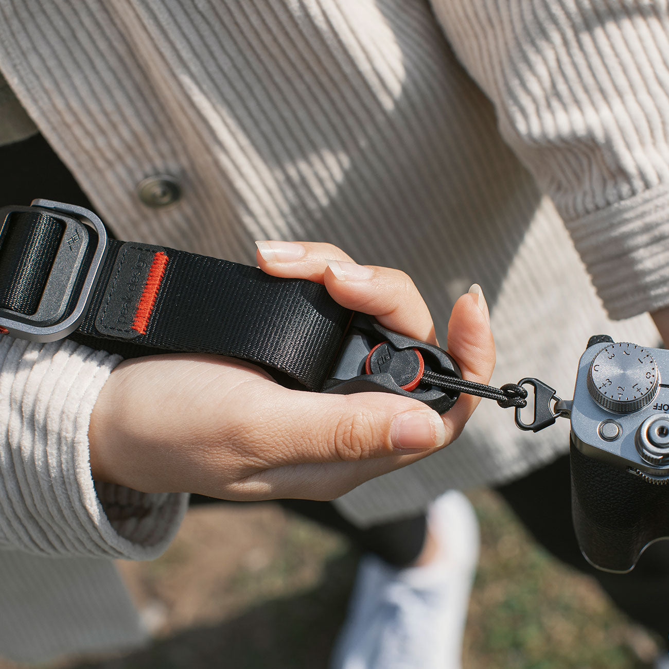 Peak Design Slide Lite – Kameragurt für DSLR & Systemkamera 3 – Schwarz schwarz anchorlinks Verschluss