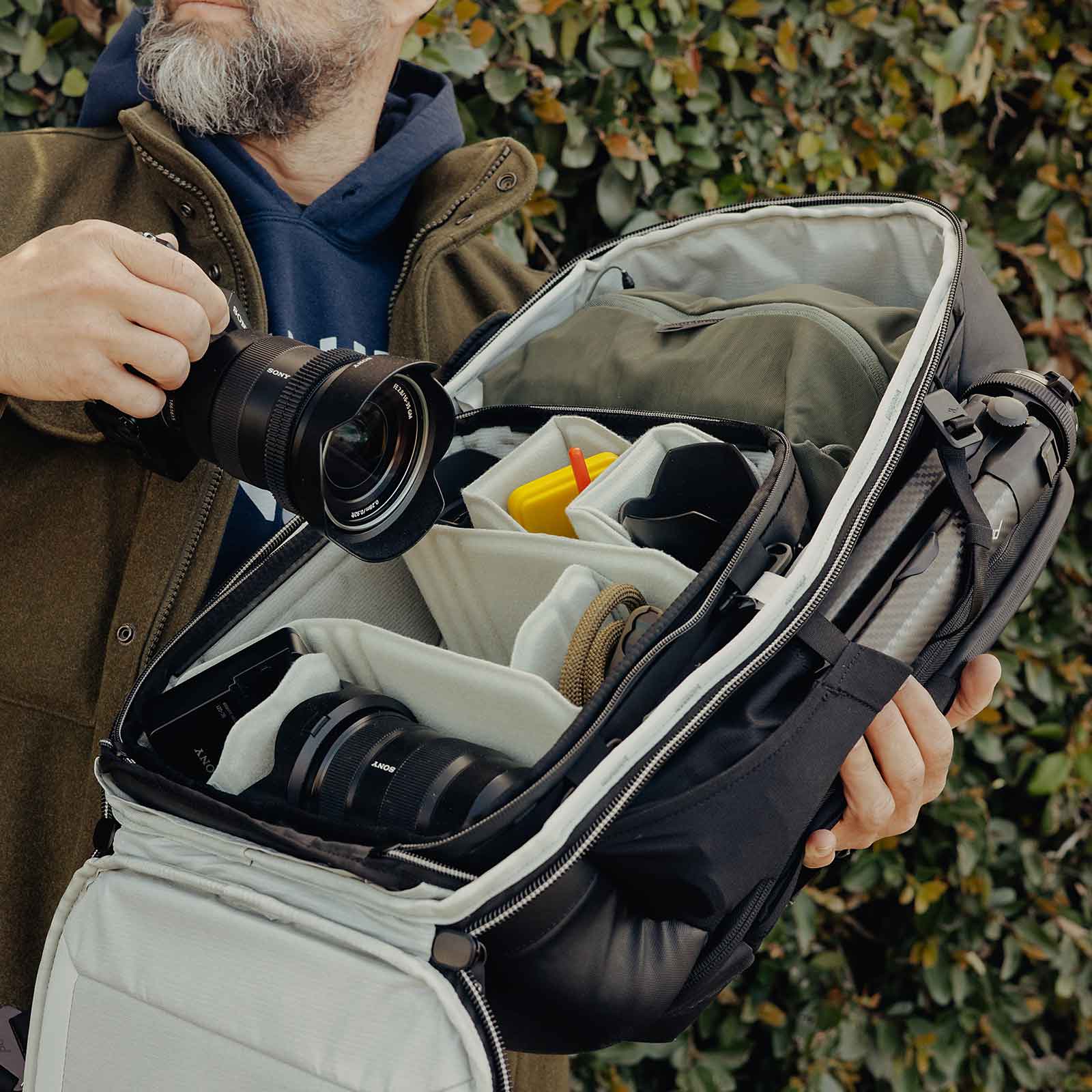 Peak Design Travel Backpack 2-in-1 40 Liter - Reise-und Fotorucksack in 3 Farben