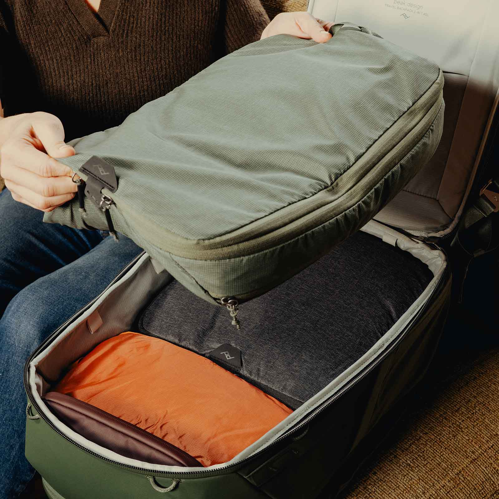 Peak Design Travel Backpack 2-in-1 40 Liter - Reise-und Fotorucksack in 3 Farben