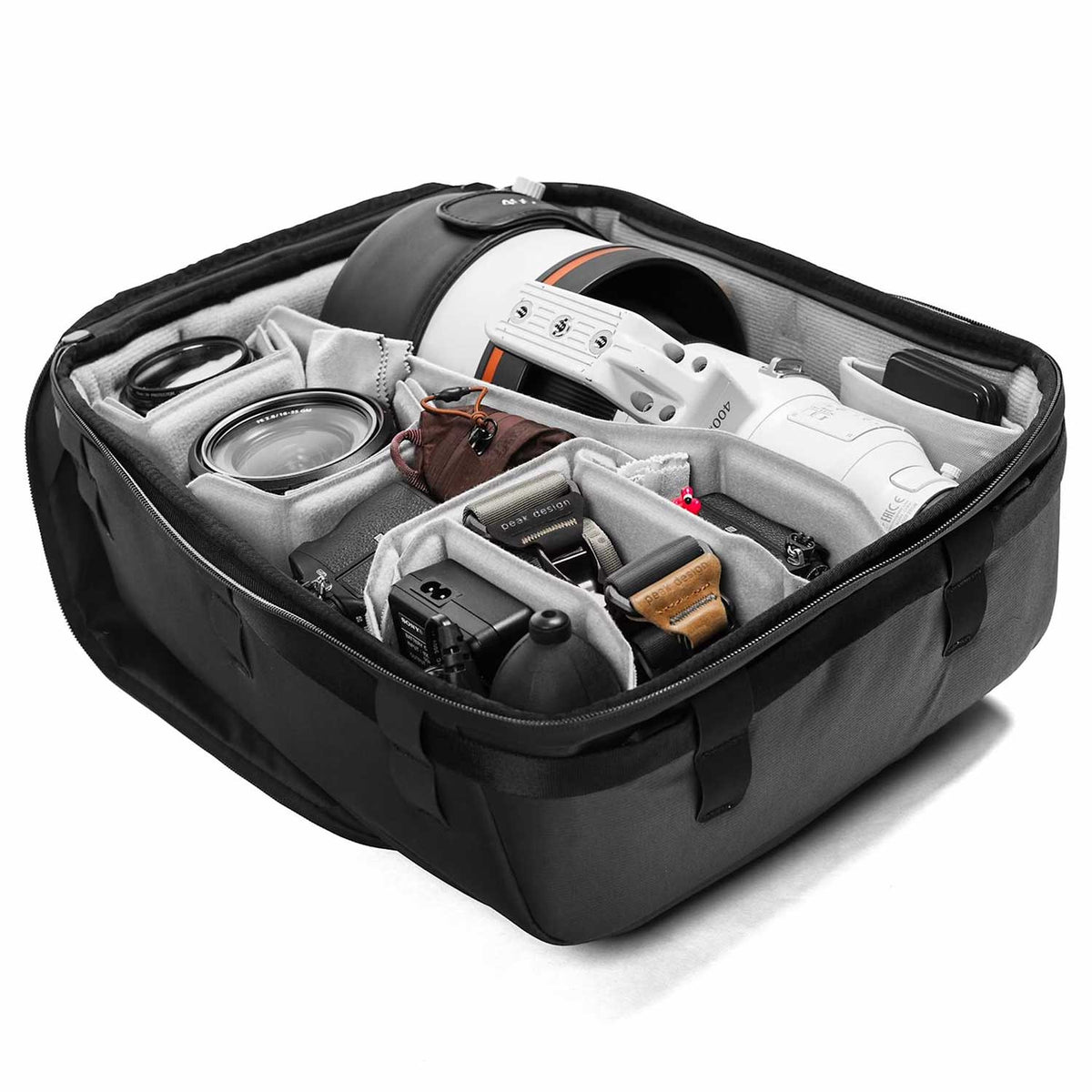 Peak Design Camera Cube V2 – Kamera-Packwürfel. Schwarze XL-Packtasche zur Organisation von Kameraausrüstung im Gepäck.