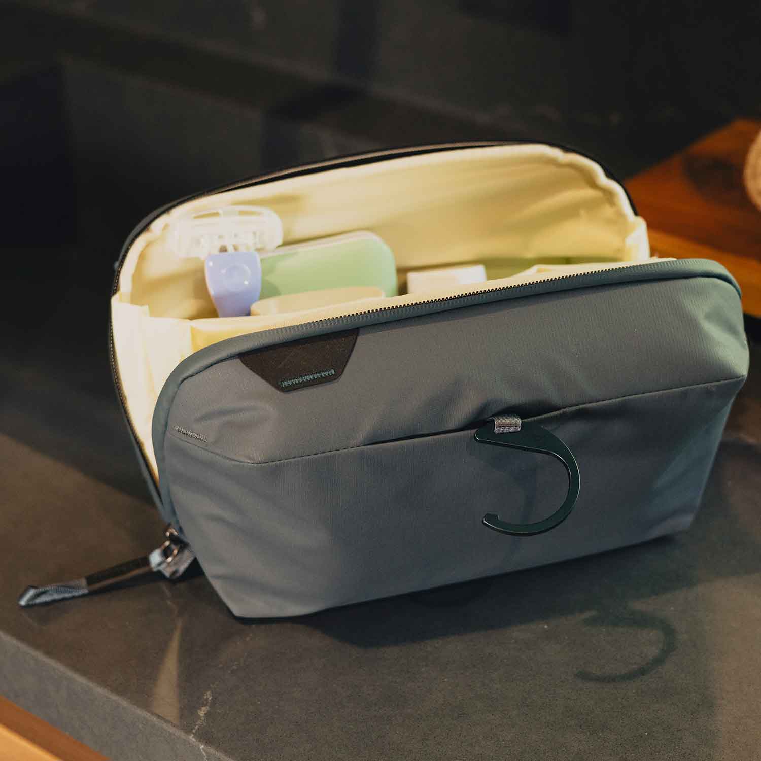 Peak Design Wash Pouch – Große Organizer-Kulturtasche – Detailansicht