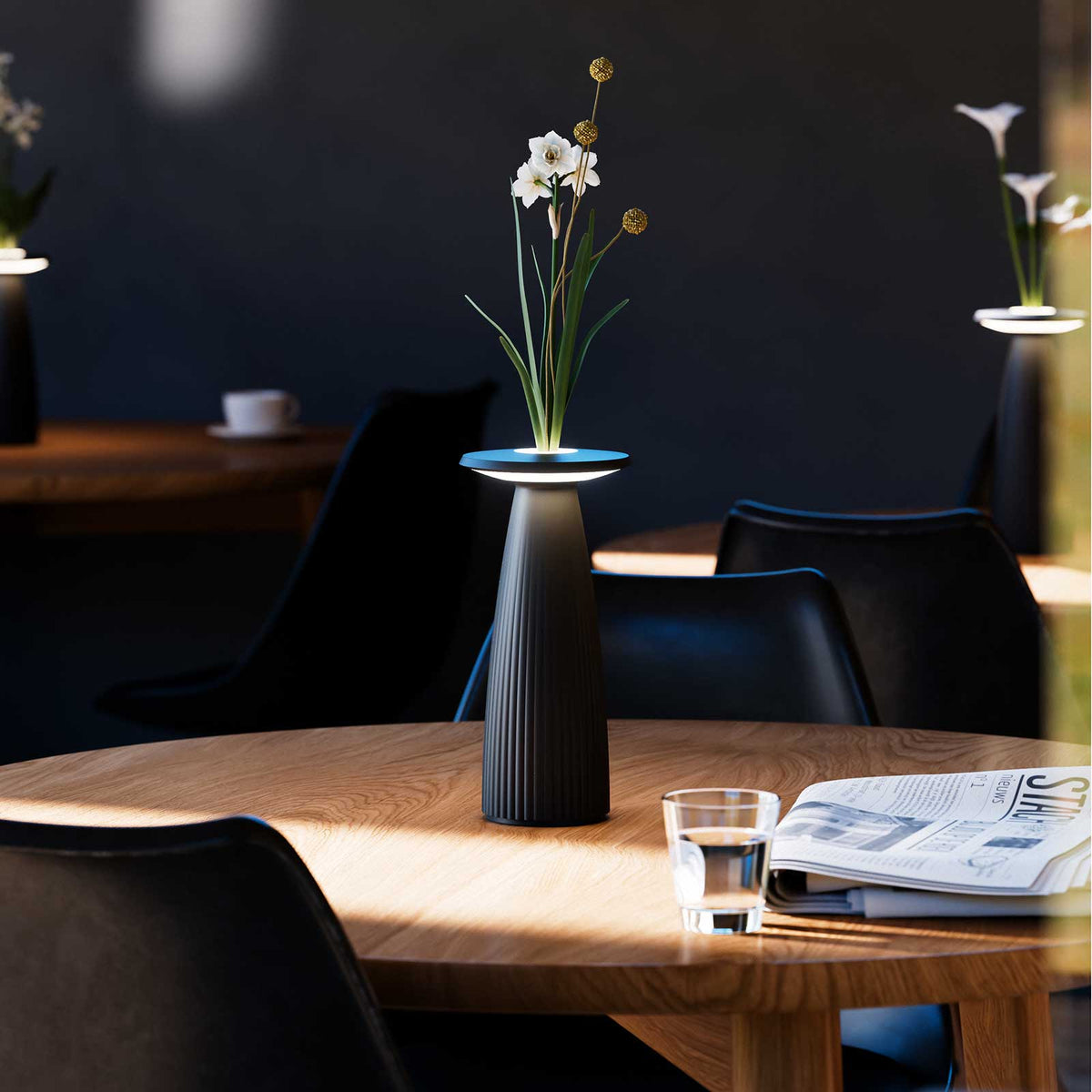 Sigor Nuflair – Akku-Tischleuchte mit integrierter Vase & warmweißem Licht